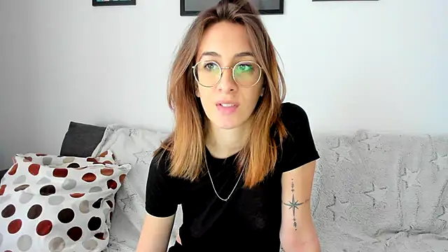 Snapshot of DesireMore90 chatting on 02.26.25 DesireMore90 online show from 02.26.25