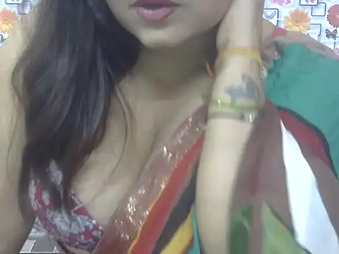 Snapshot of Lusty_Wife1 chatting on 05.17.26 Lusty Wife1 online show from 05.17.26