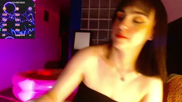 Snapshot of collette_beaufoy_ chatting on 02.08.25 collette beaufoy online show from 02.08.25