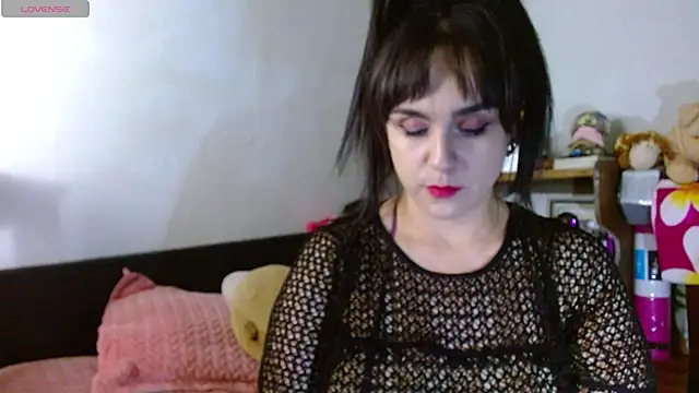 Snapshot of collette_beaufoy_ chatting on 04.16.26 collette beaufoy online show from 04.16.26