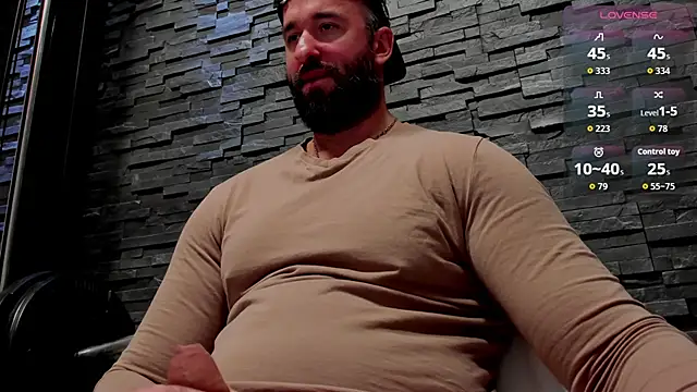 Snapshot of David_Big_Daddy chatting on 10.03.25 David Big Daddy online show from 10.03.25