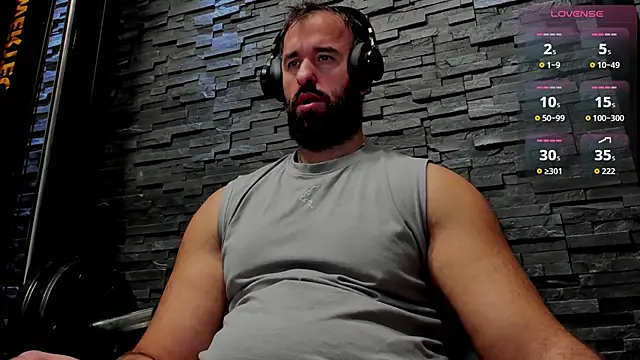 Snapshot of David_Big_Daddy chatting on 12.04.25 David Big Daddy online show from 12.04.25