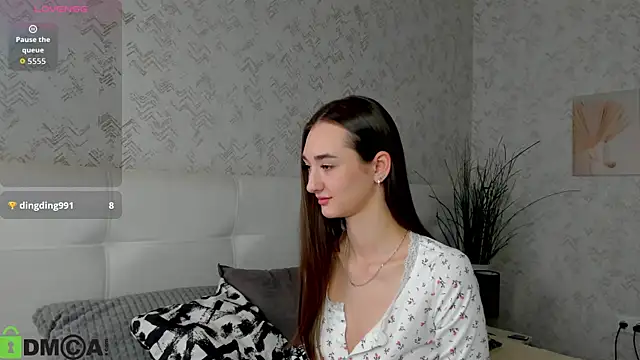 Kelly Powell online show from 10.18.25