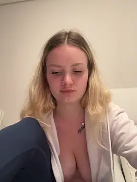 Snapshot of mariemelissah chatting on 02.27.25 mariemelissah online show from 02.27.25