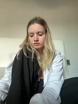 Snapshot of mariemelissah chatting on 03.21.25 mariemelissah online show from 03.21.25