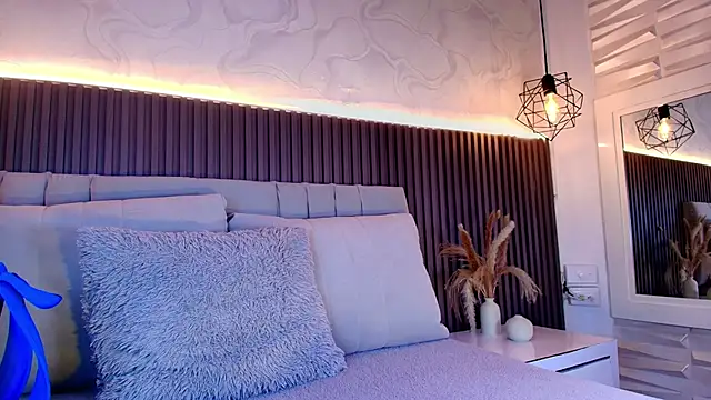 SHANONCLARK online show from 02.10.26