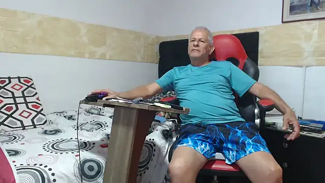 VALENTINO1983  online show from 10.01.25