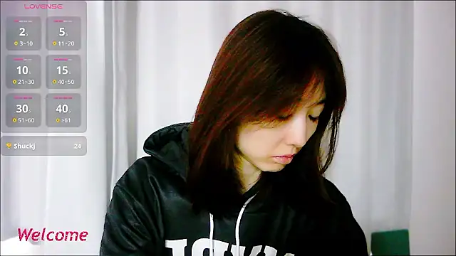 Love me Eri  online show from 10.01.25