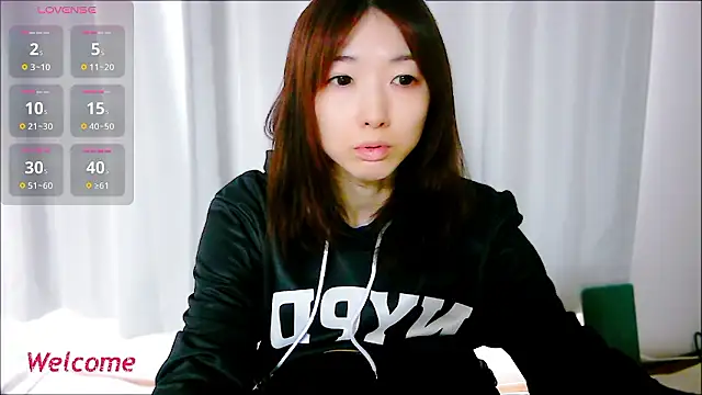 Love me Eri  online show from 10.06.25