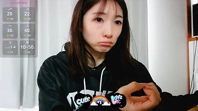 Love me Eri  online show from 11.10.25