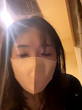 Love me Eri  online show from 11.11.25