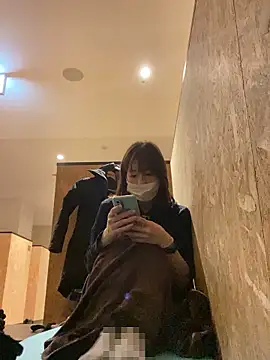 Love me Eri  online show from 12.14.25