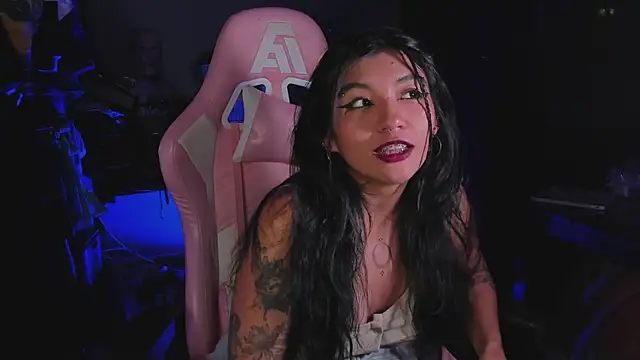 annie walker6 online show from 10.15.25