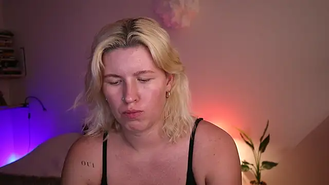 moonamii online show from 01.27.25