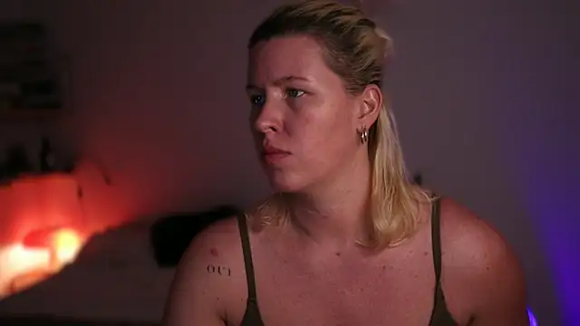 moonamii online show from 03.14.25