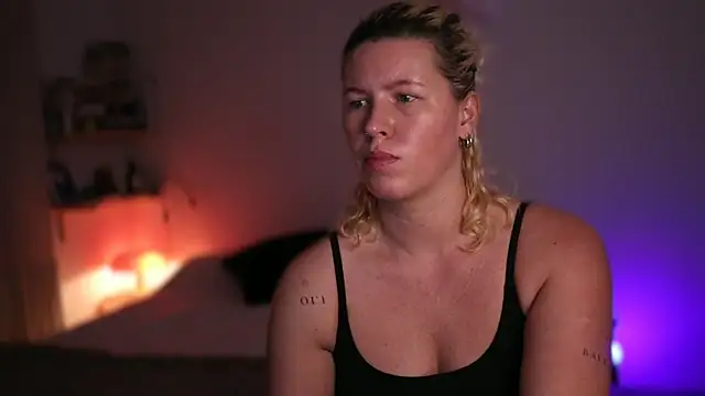 moonamii online show from 03.16.25