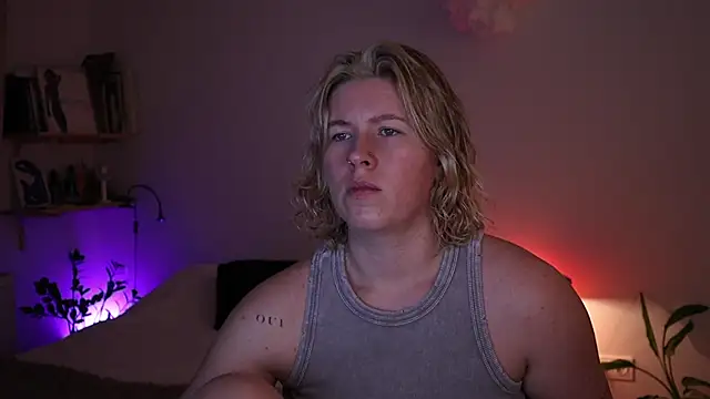 moonamii online show from 12.16.25