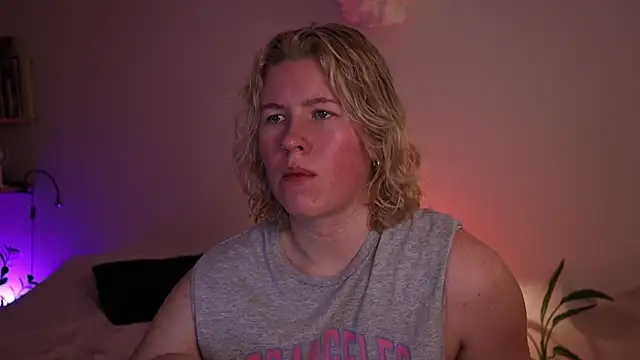 moonamii online show from 12.19.25