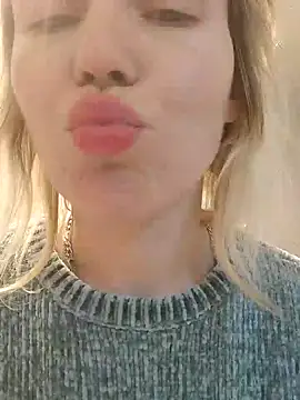 Snapshot of Linda_Gregory chatting on 02.11.25 Linda Gregory online show from 02.11.25