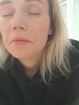 Snapshot of Linda_Gregory chatting on 02.20.25 Linda Gregory online show from 02.20.25