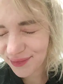 Snapshot of Linda_Gregory chatting on 03.22.25 Linda Gregory online show from 03.22.25