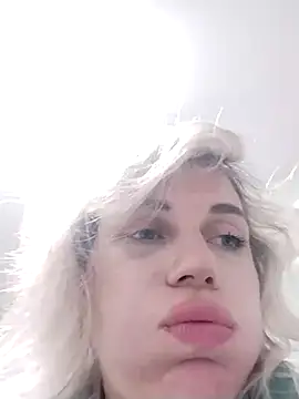 Snapshot of Linda_Gregory chatting on 09.22.25 Linda Gregory online show from 09.22.25