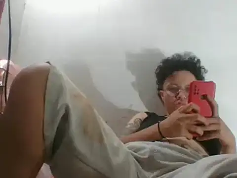 Snapshot of EdenJupiter chatting on 12.17.24 EdenJupiter online show from 12.17.24