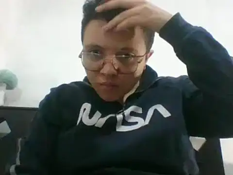 Snapshot of EdenJupiter chatting on 11.15.25 EdenJupiter online show from 11.15.25