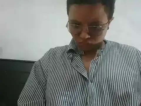 Snapshot of EdenJupiter chatting on 11.18.25 EdenJupiter online show from 11.18.25