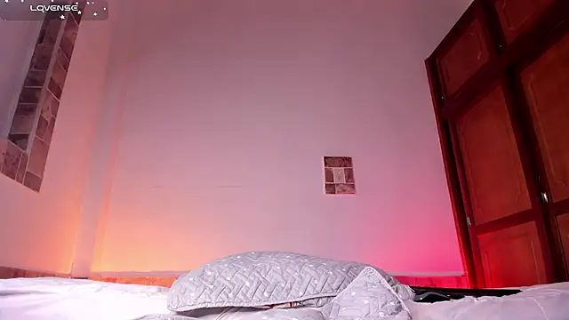 Snapshot of AnnaFoox1 chatting on 11.15.25 AnnaFoox1 online show from 11.15.25