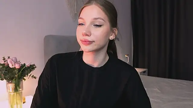 MiaKeler online show from 04.04.26