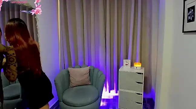 Snapshot of jesica__simpson chatting on 01.18.25 jesica simpson online show from 01.18.25