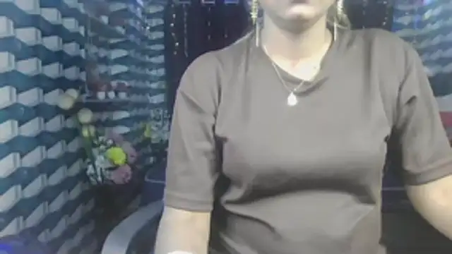 Hotty Navyaa online show from 11.17.25