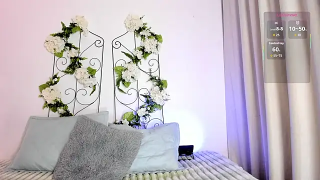 Jiggly   online show from 09.20.25