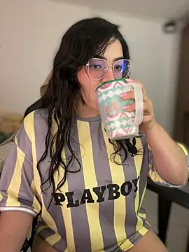 Snapshot of Lia_flowers chatting on 02.11.26 Lia flowers online show from 02.11.26