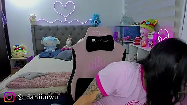 CuteDani  online show from 08.04.26