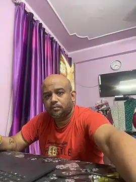 Dick 6inches online show from 10.09.25