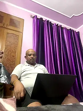 Dick 6inches online show from 10.12.25