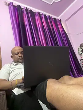 Dick 6inches online show from 10.14.25