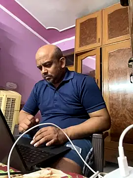 Dick 6inches online show from 11.01.25