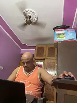 Snapshot of Dick_6inches chatting on 04.14.26 Dick 6inches online show from 04.14.26