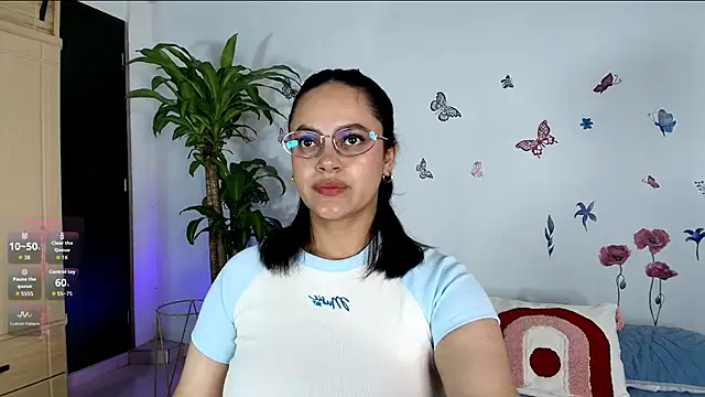 Snapshot of VICTORIABLACK_@xh chatting on 05.18.26 VICTORIABLACK xh online show from 05.18.26