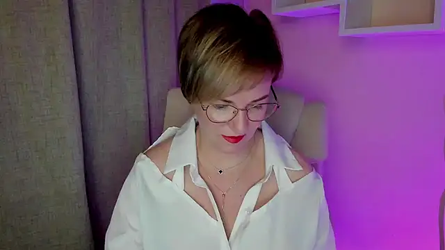 Snapshot of feliziaDesire chatting on 07.09.26 feliziaDesire online show from 07.09.26
