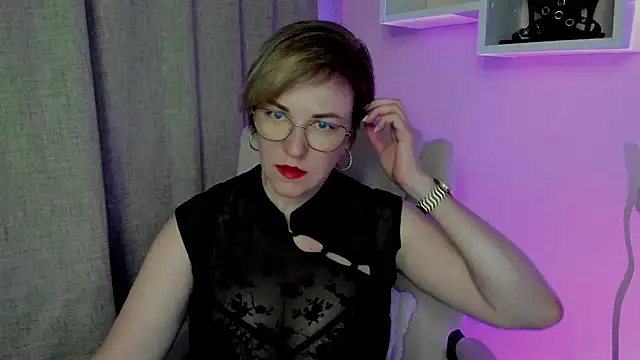 Snapshot of feliziaDesire chatting on 07.14.26 feliziaDesire online show from 07.14.26
