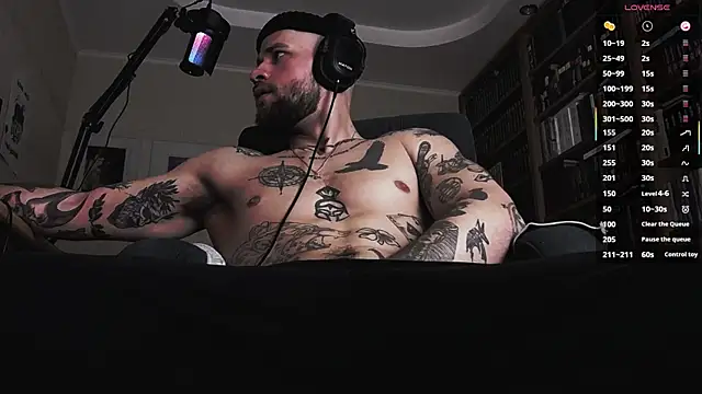 Snapshot of FindomJason chatting on 12.02.25 FindomJason online show from 12.02.25