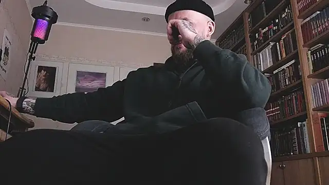 Snapshot of FindomJason chatting on 03.20.26 FindomJason online show from 03.20.26