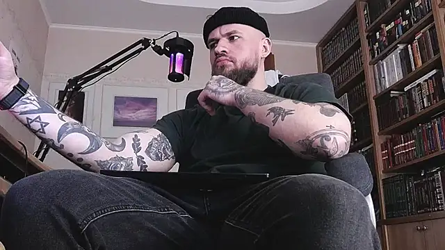 Snapshot of FindomJason chatting on 03.22.26 FindomJason online show from 03.22.26