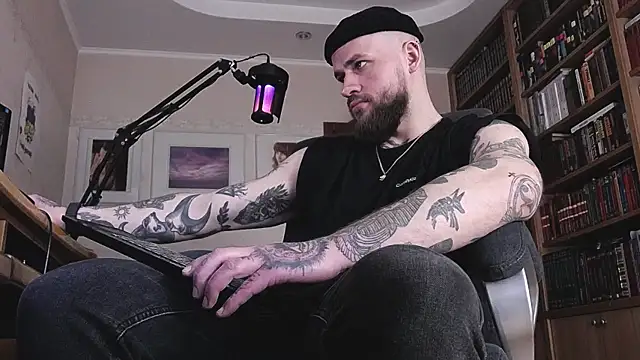 Snapshot of FindomJason chatting on 03.26.26 FindomJason online show from 03.26.26