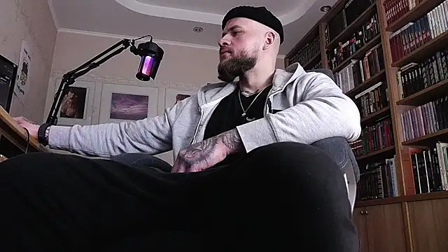 Snapshot of FindomJason chatting on 03.28.26 FindomJason online show from 03.28.26