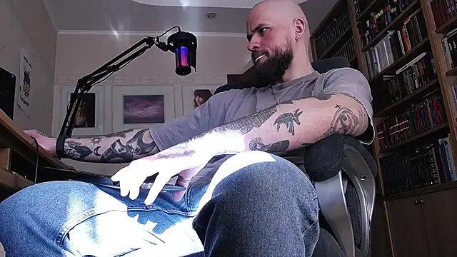 Snapshot of FindomJason chatting on 03.29.26 FindomJason online show from 03.29.26